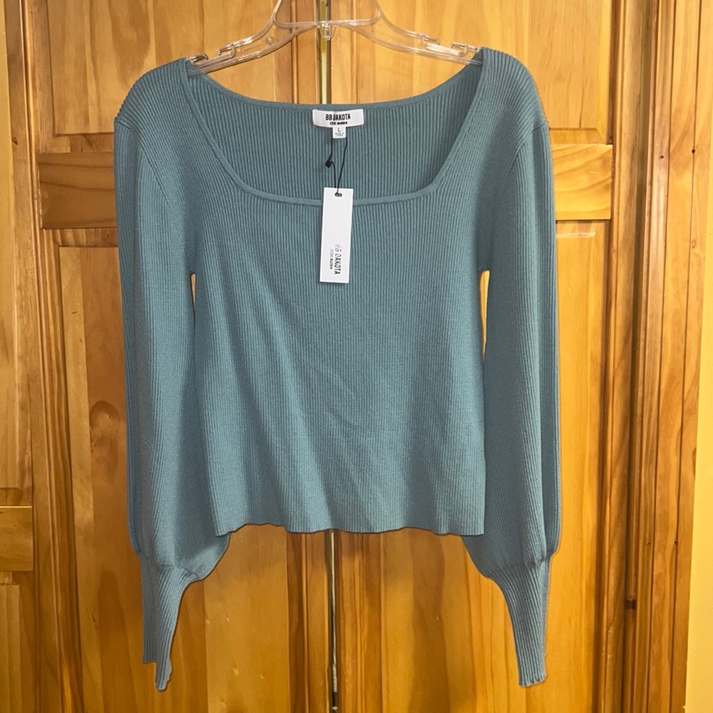 BB Dakota Sweater